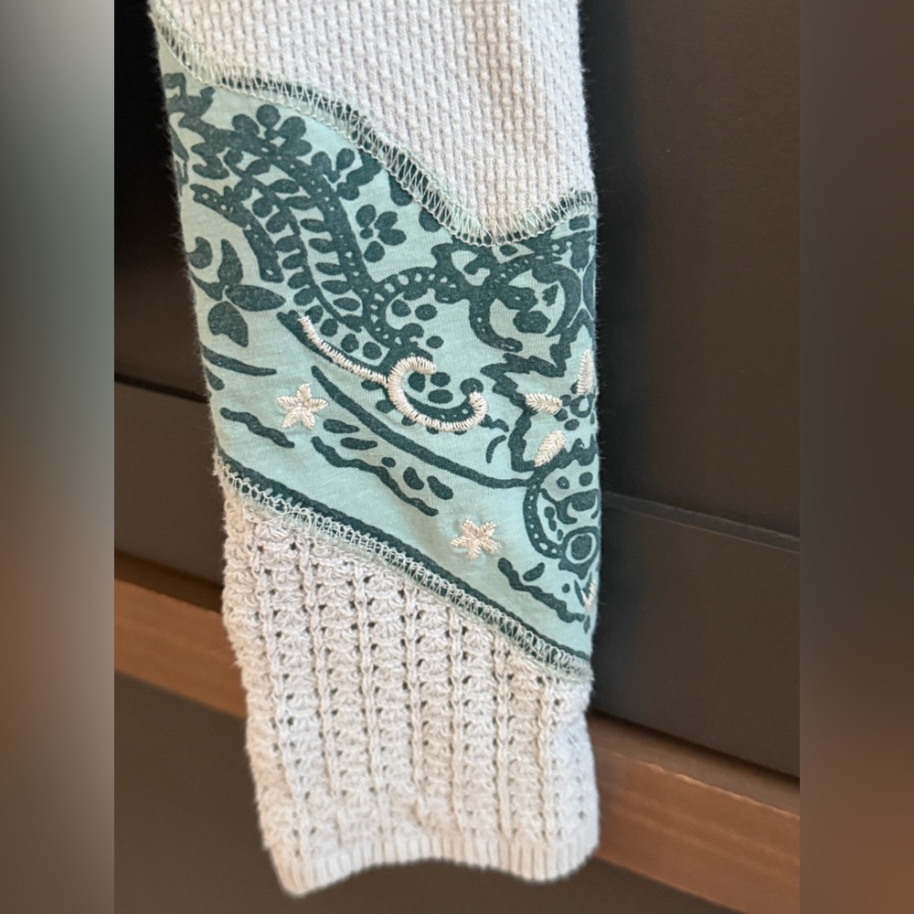 Free People | We The Free | Bandana-Cuff Waffle-Knit Top | light blue | M - Picture 3 of 6